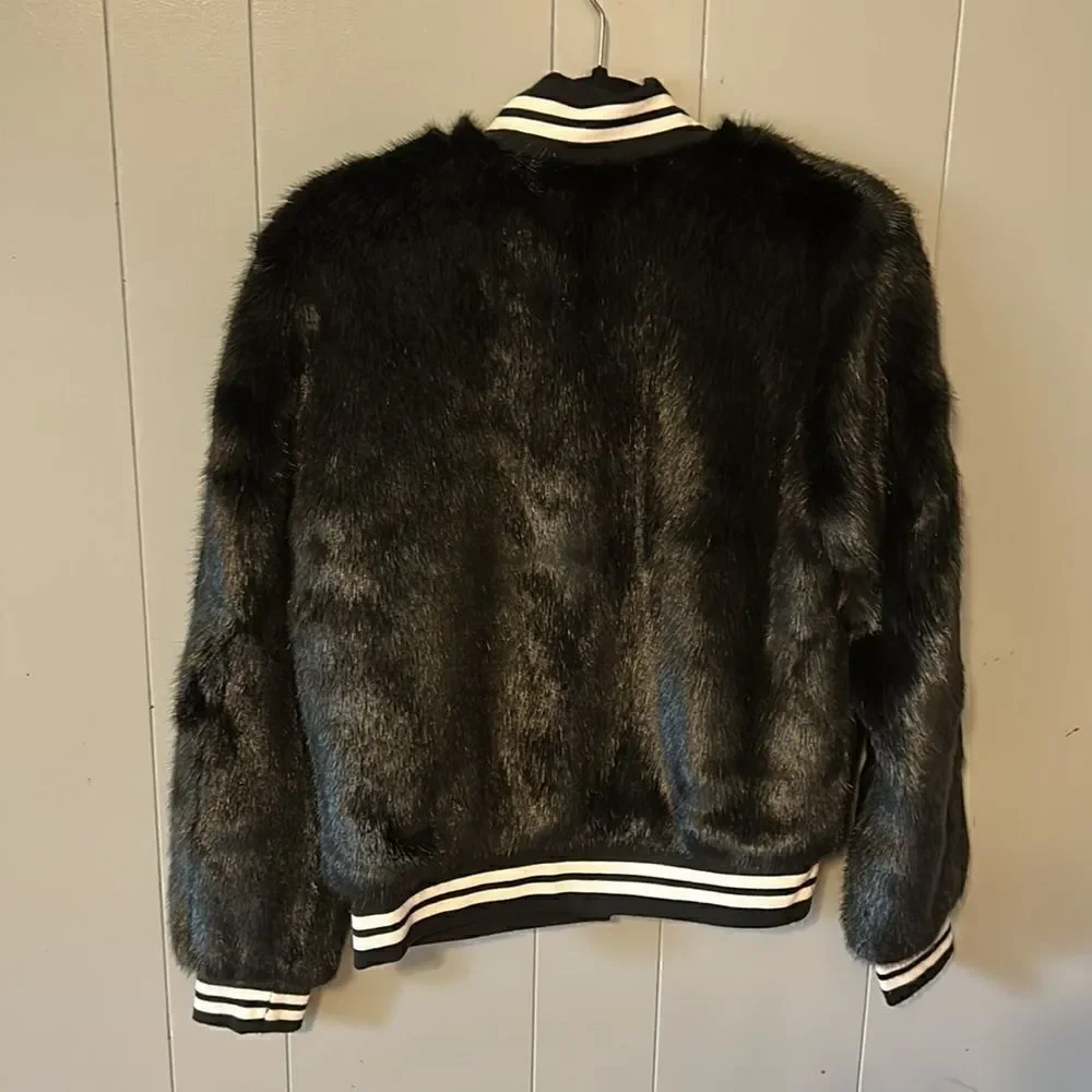 Scripted Black Faux Fur Bomber Size XS - Picture 2 of 2